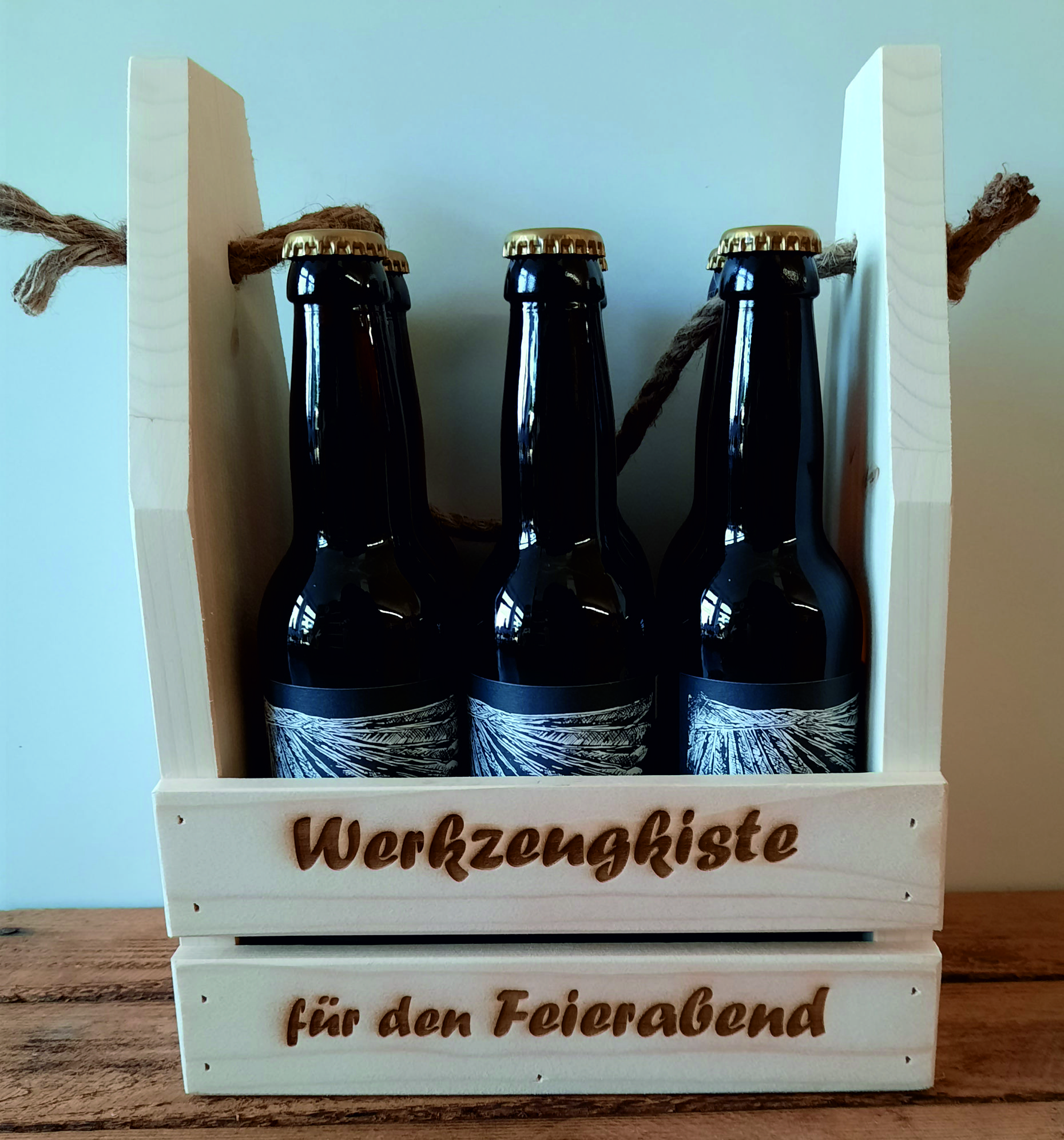 Holztragerl für 6 Flaschen 0,33 Werkzeugkiste für den Feierabend