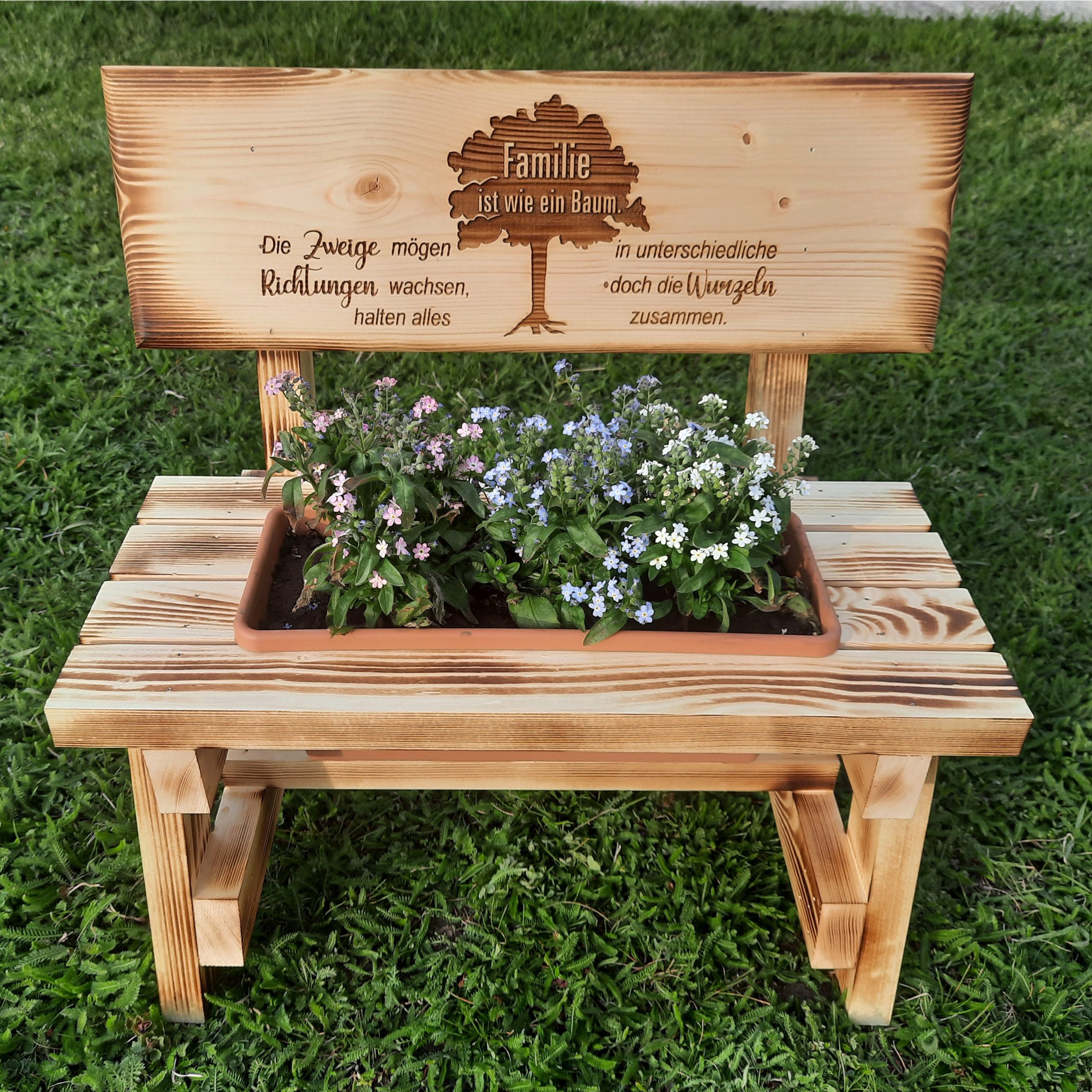 Blumenbankerl  Familie ist wie ein Baum mit Baum